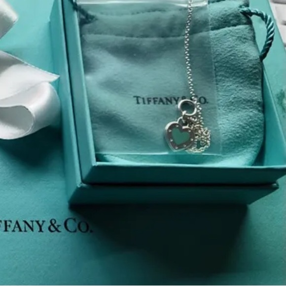 Tiffany Blue heart 💙 toggle bracelet - Picture 5 of 6